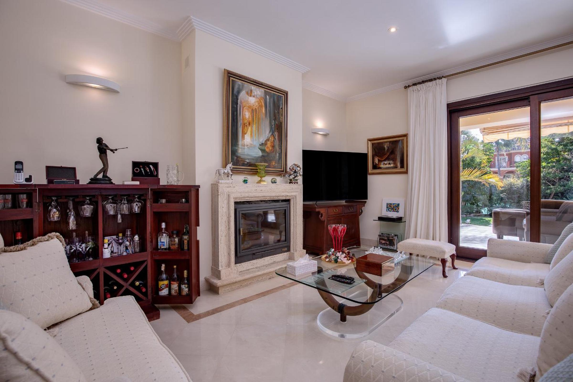 Magnifica Villa con Piscina en Los Arqueros Golf