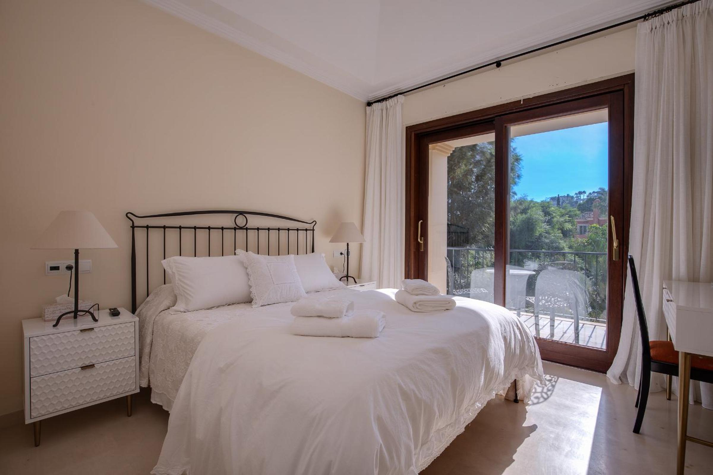 Magnifica Villa con Piscina en Los Arqueros Golf