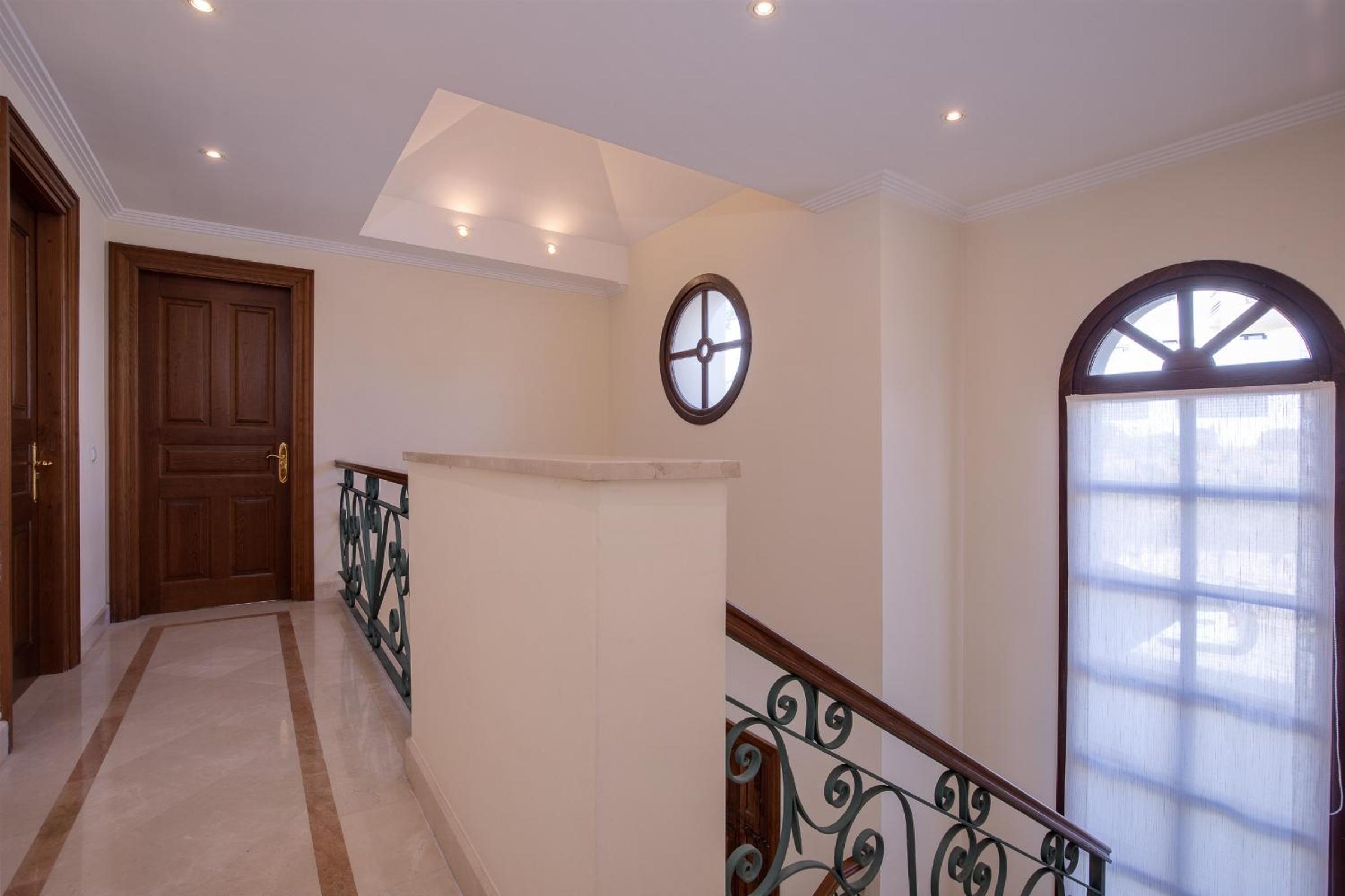 Magnifica Villa con Piscina en Los Arqueros Golf