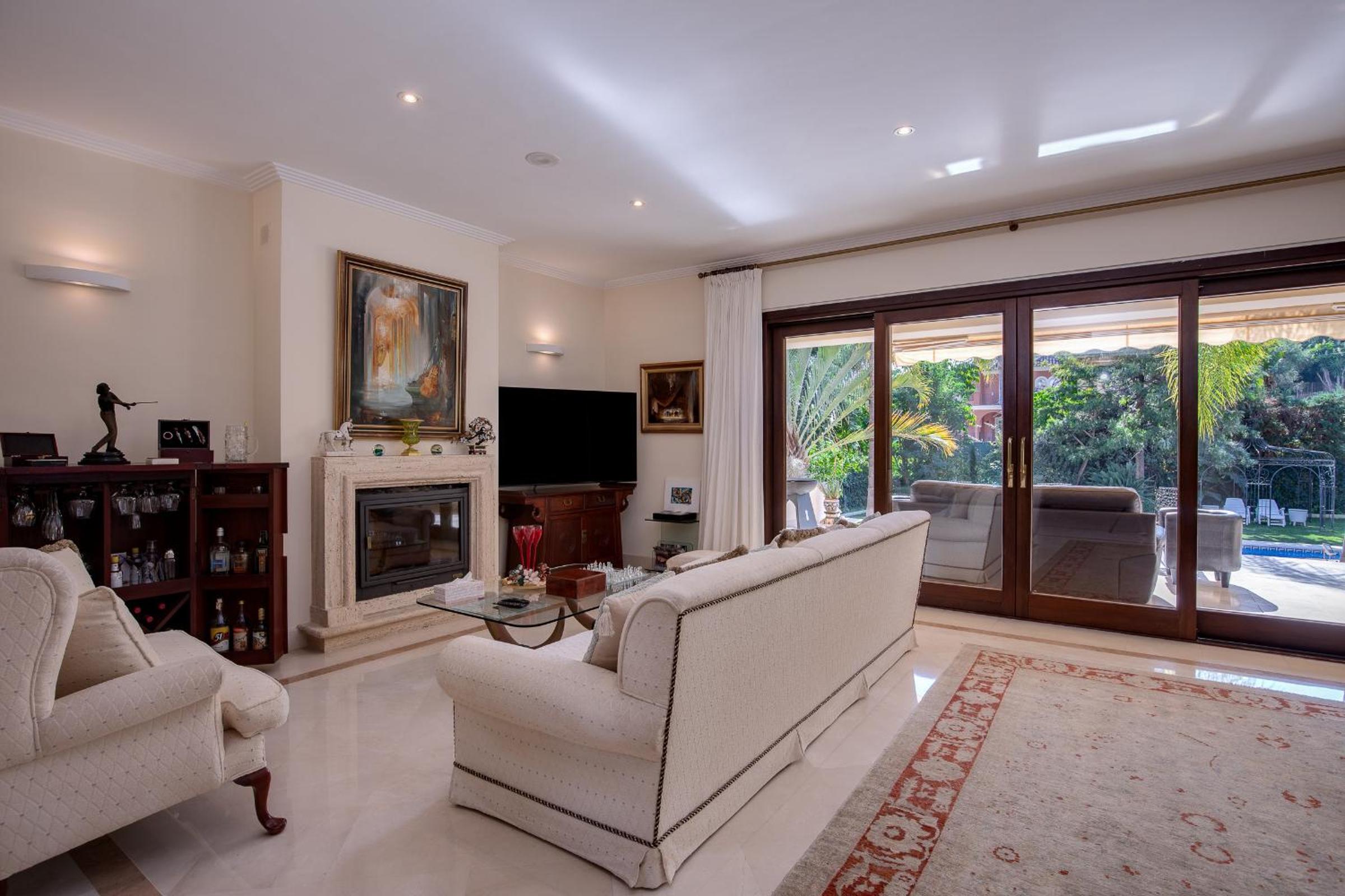 Magnifica Villa con Piscina en Los Arqueros Golf