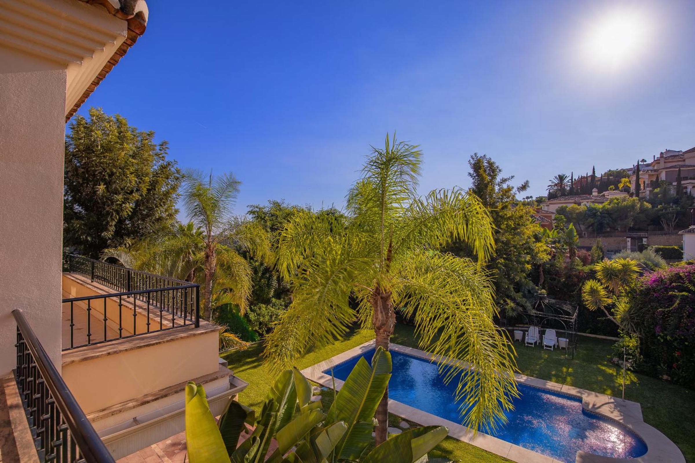 Magnifica Villa con Piscina en Los Arqueros Golf