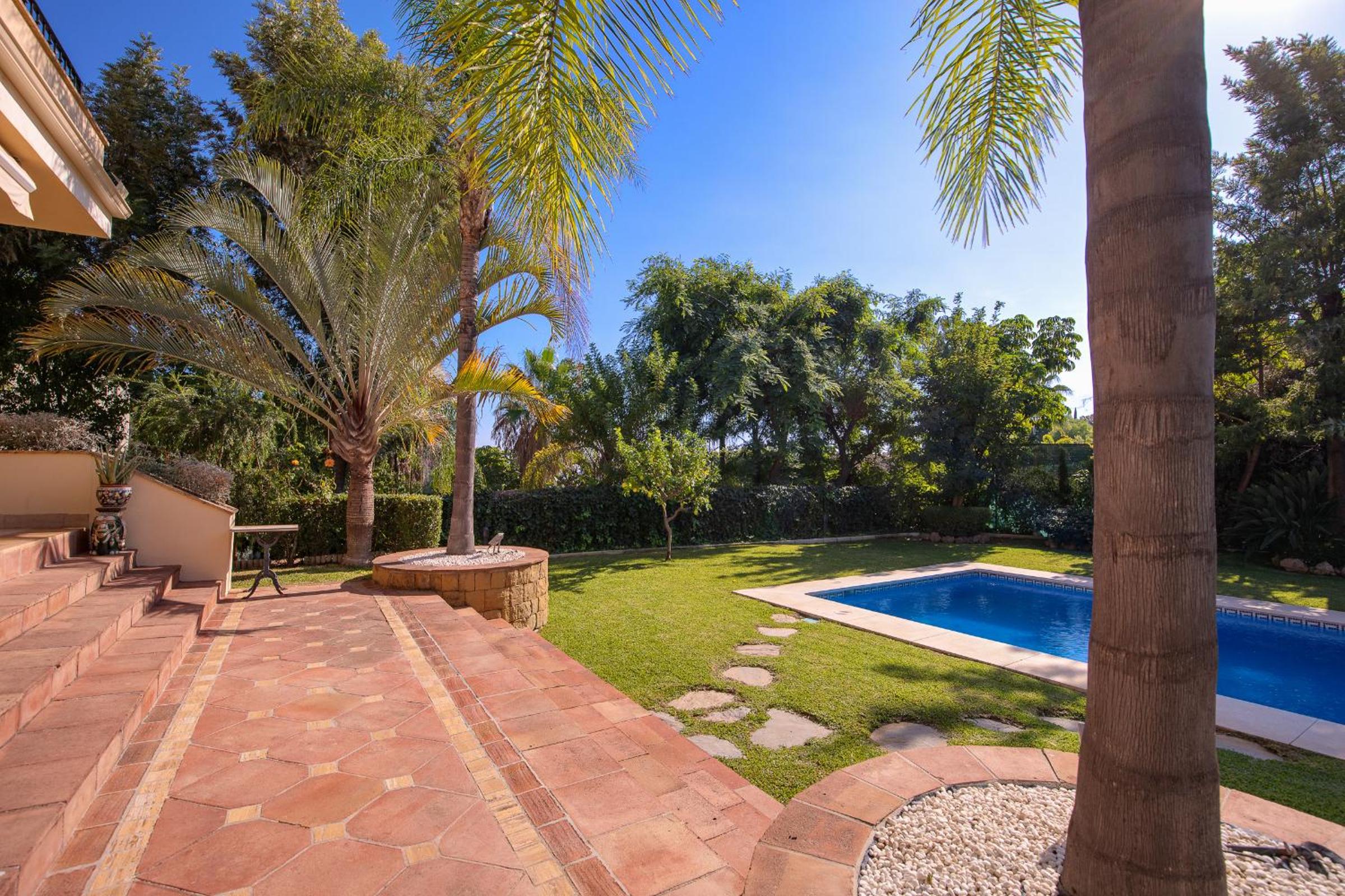 Magnifica Villa con Piscina en Los Arqueros Golf