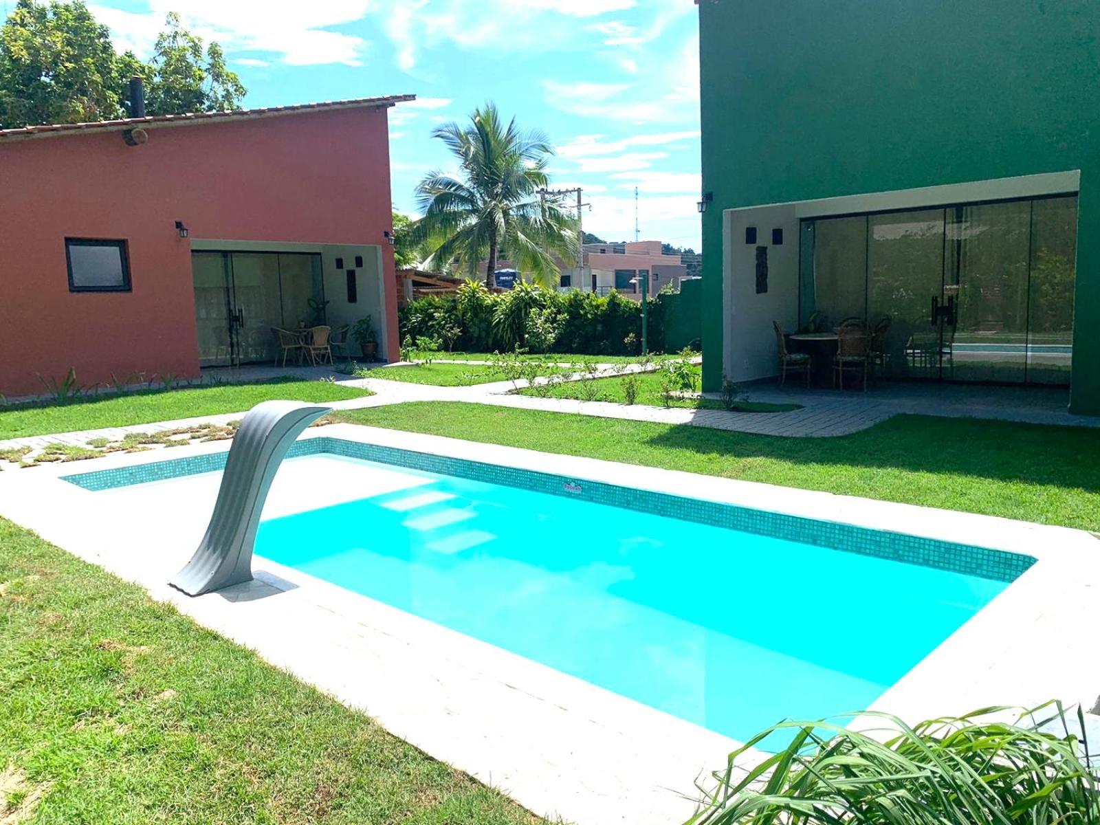 Casas aconchegantes com piscina na encantadora Praia das Cigarras