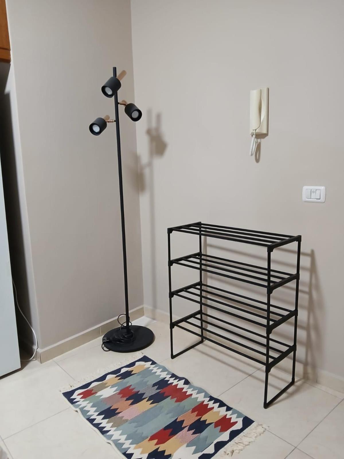 Amos Apartment