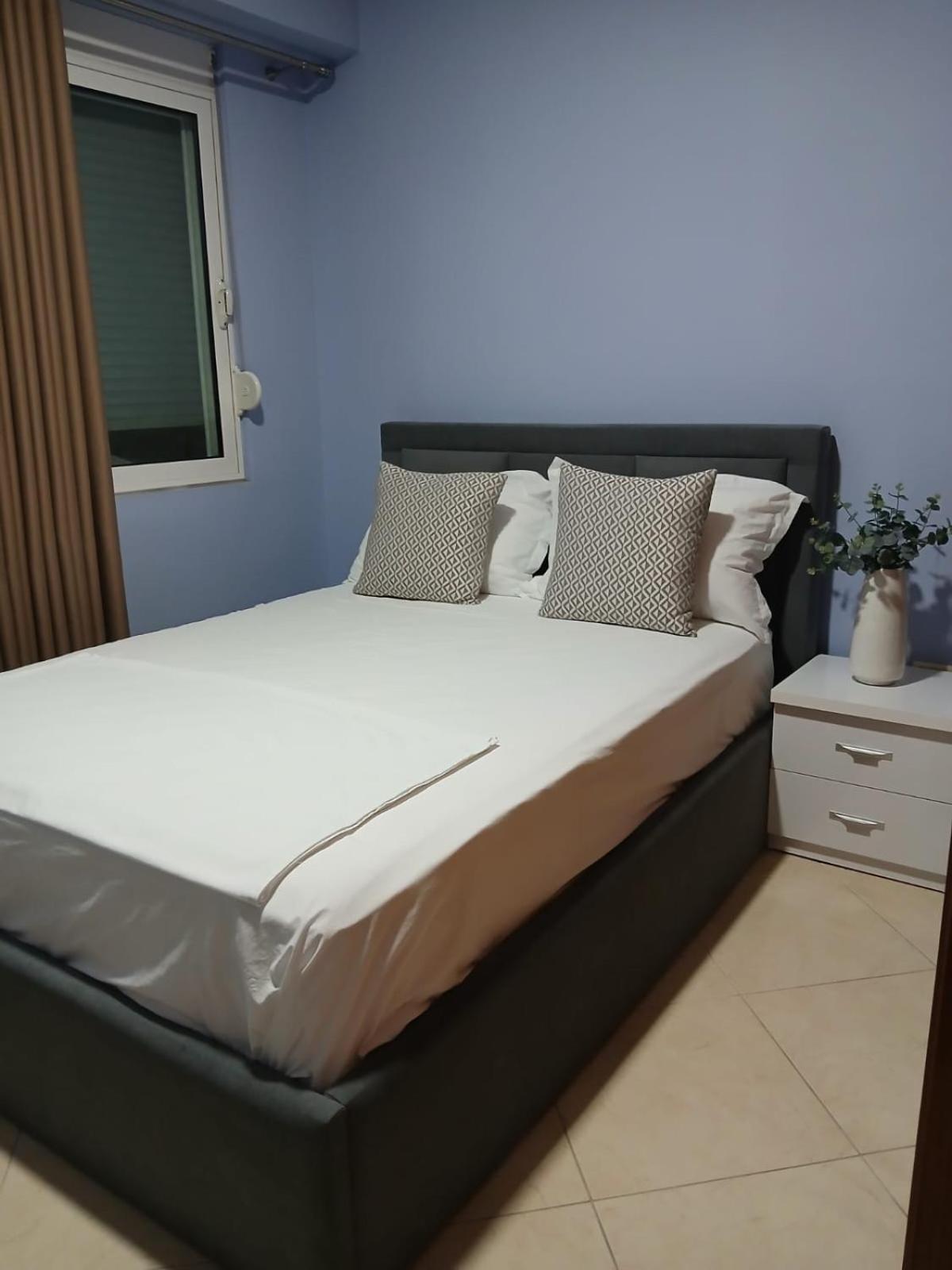 Amos Apartment