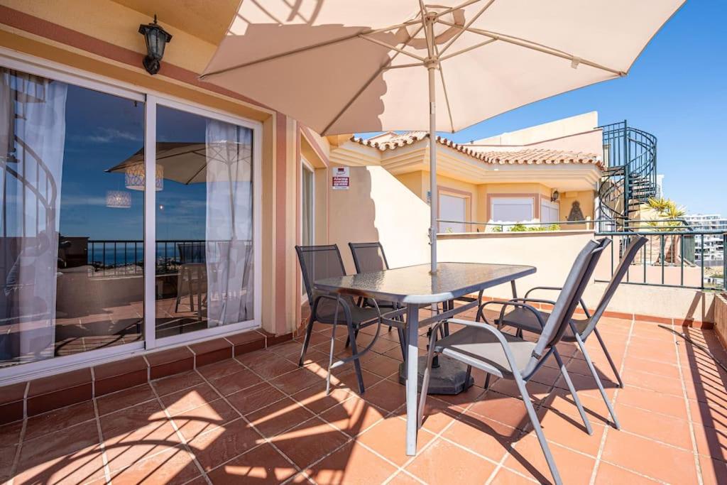 Penthouse Seaview - 3bed & 2bath