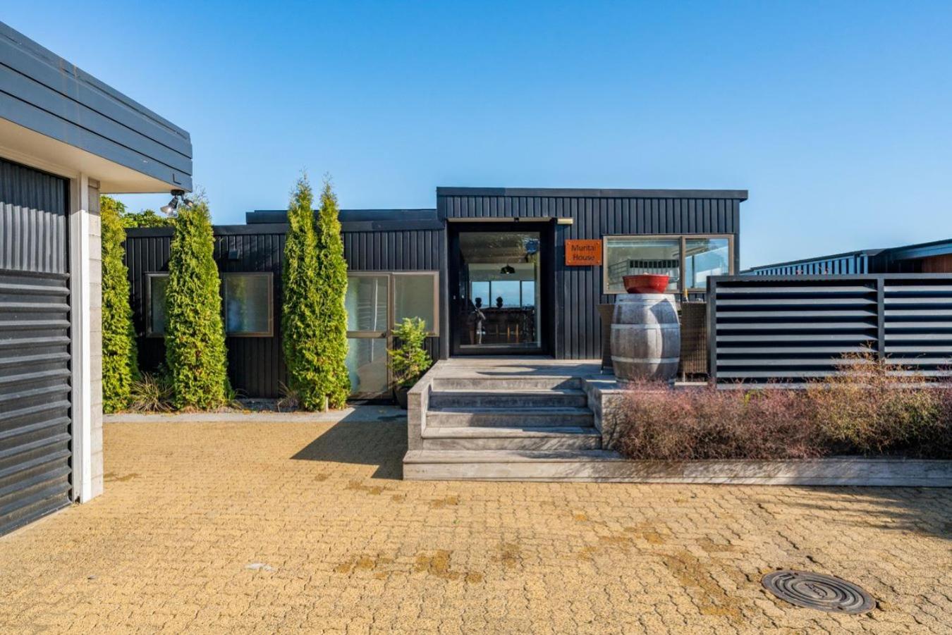 Hotel Muritai House - Taupo - Image 1