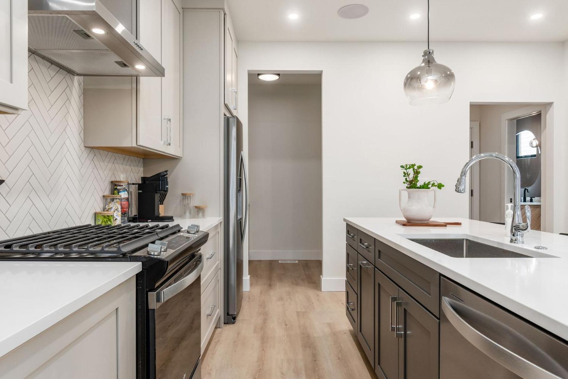 Stylish 4BR in Merion Village PD view 5