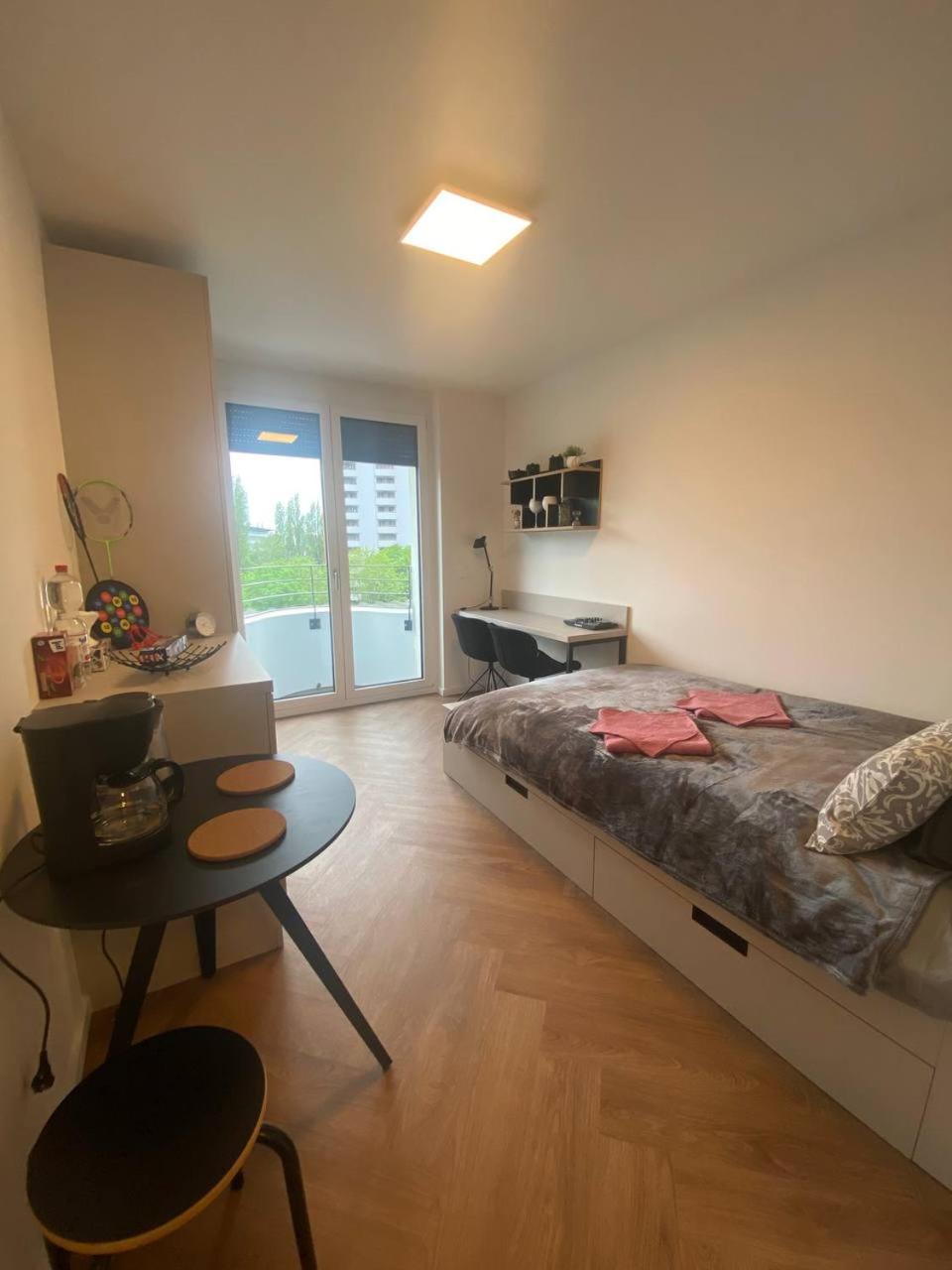 Cozy Apartment in Spandau Rauchstr with Garden View