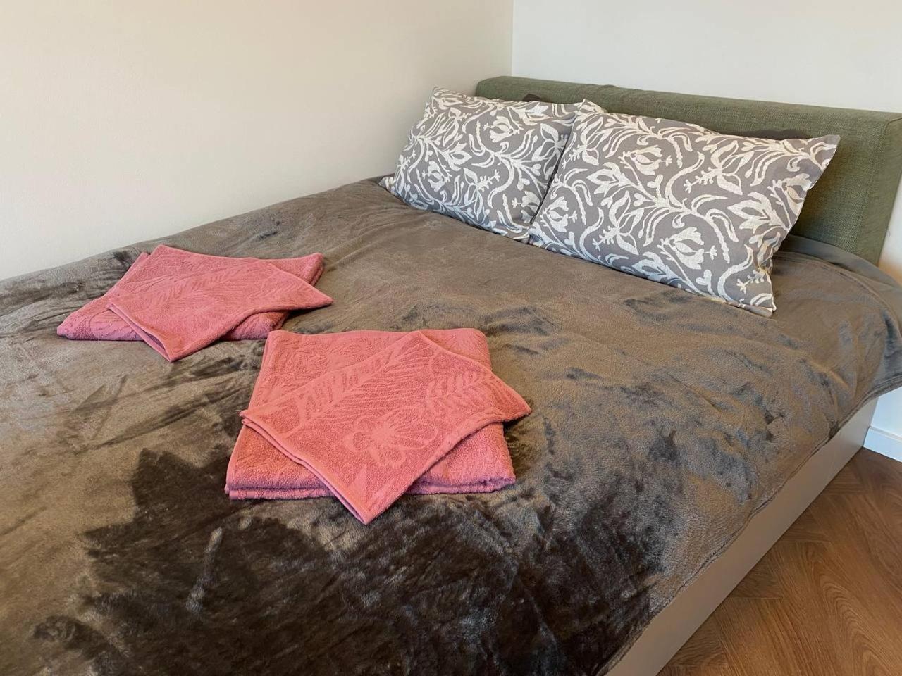 Cozy Apartment in Spandau Rauchstr with Garden View
