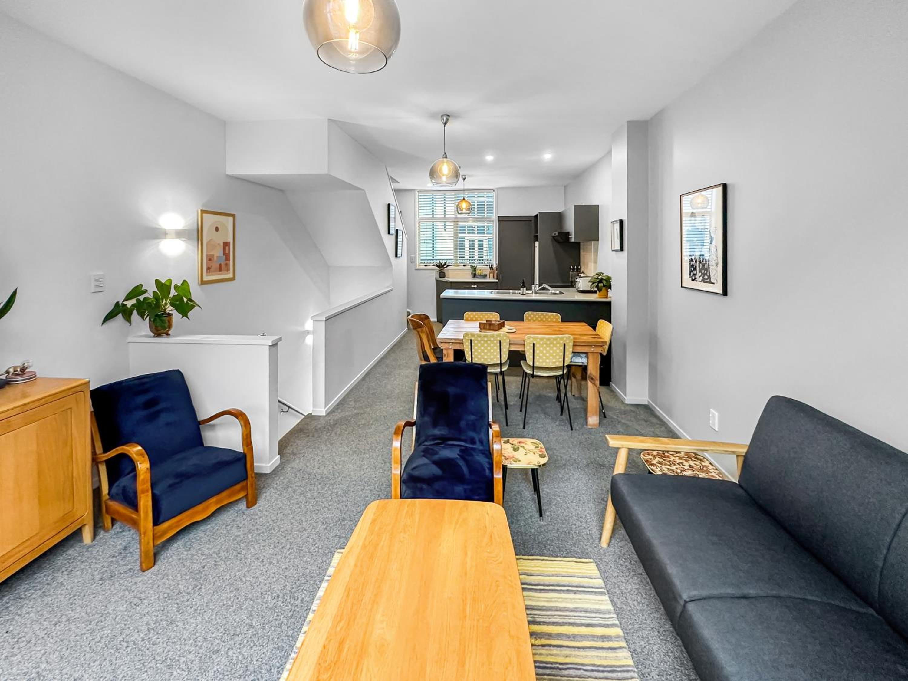 Burgoyne Beaut l Stunning 3 Bed Townhouse Central view 3