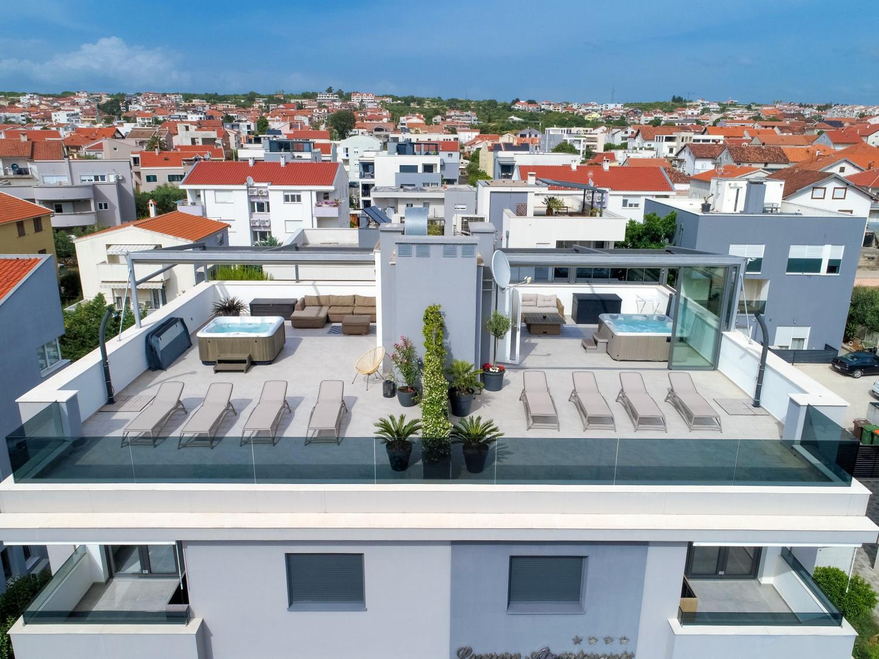 Luxury Majpruz Suites
