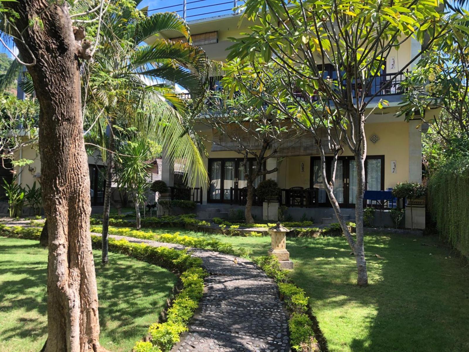 Bintang Beach Villa