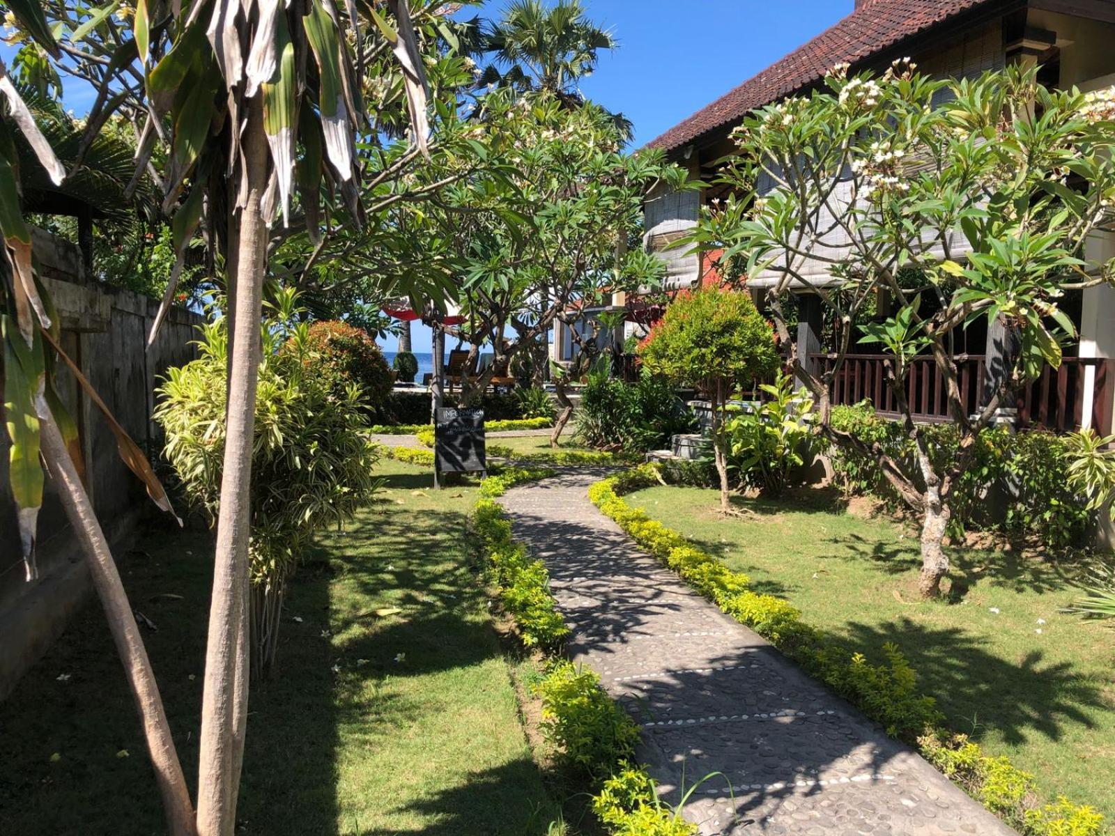 Bintang Beach Villa