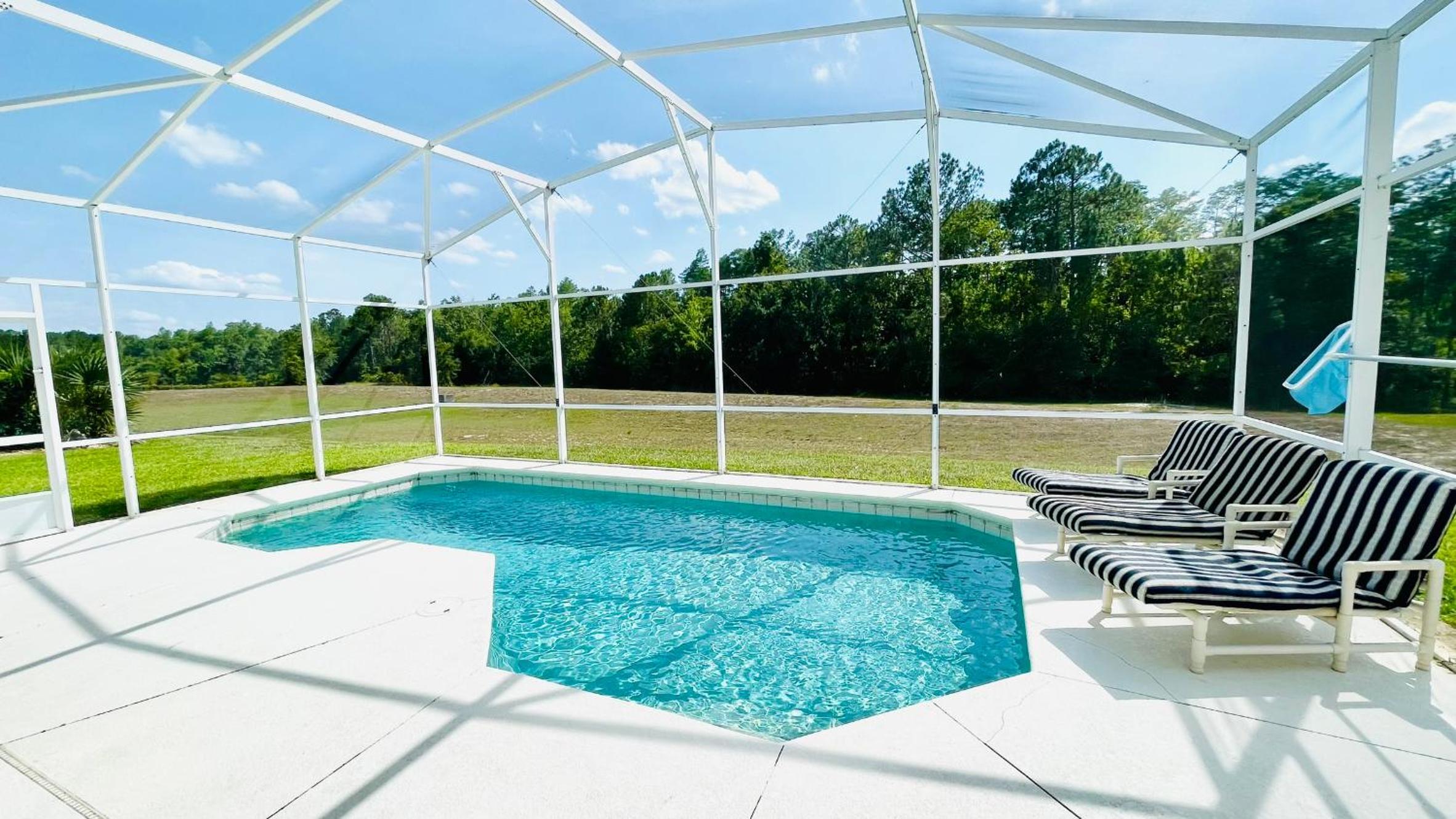 5 Bed Pool Home With Conservation Views 305 view 2