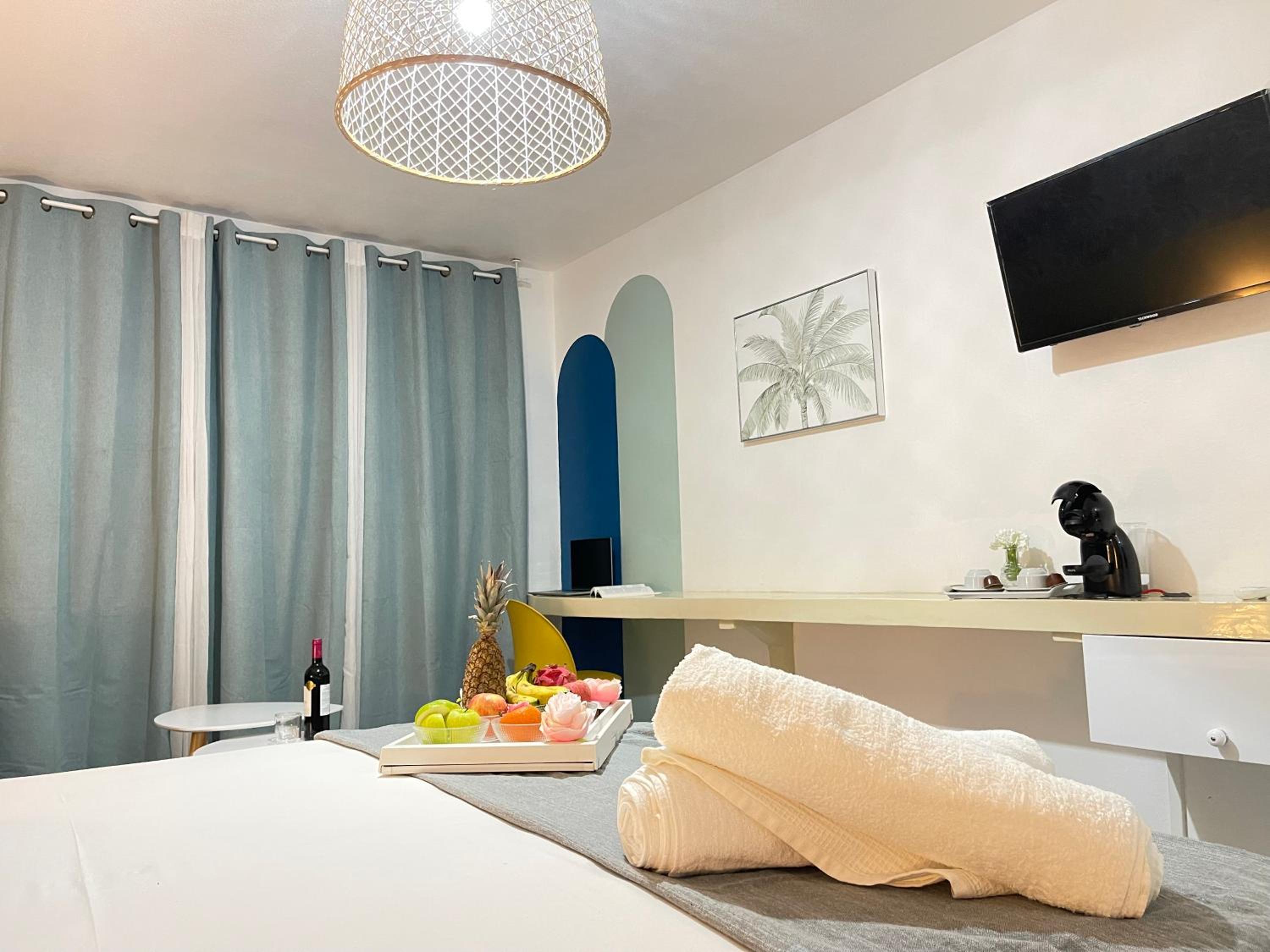 hotel room
