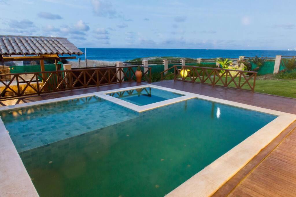 Casa duplex em frente ao mar