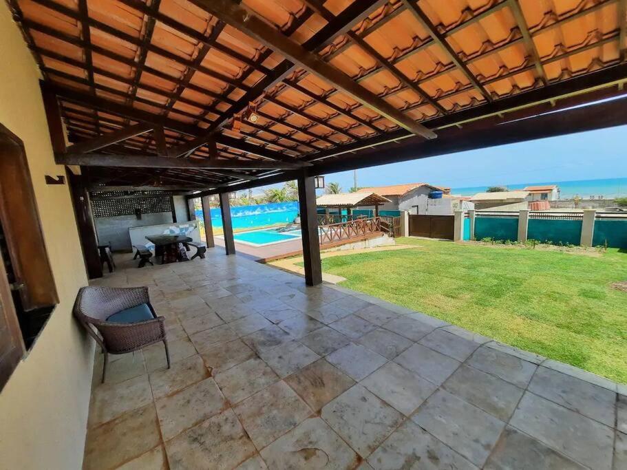 Casa duplex em frente ao mar