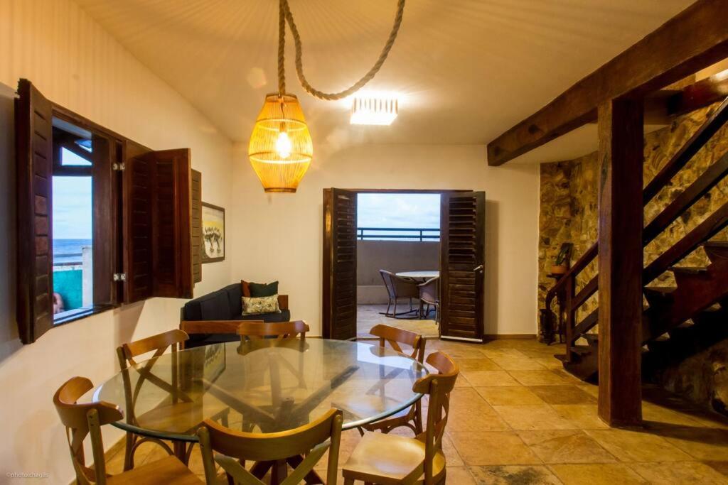 Casa duplex em frente ao mar