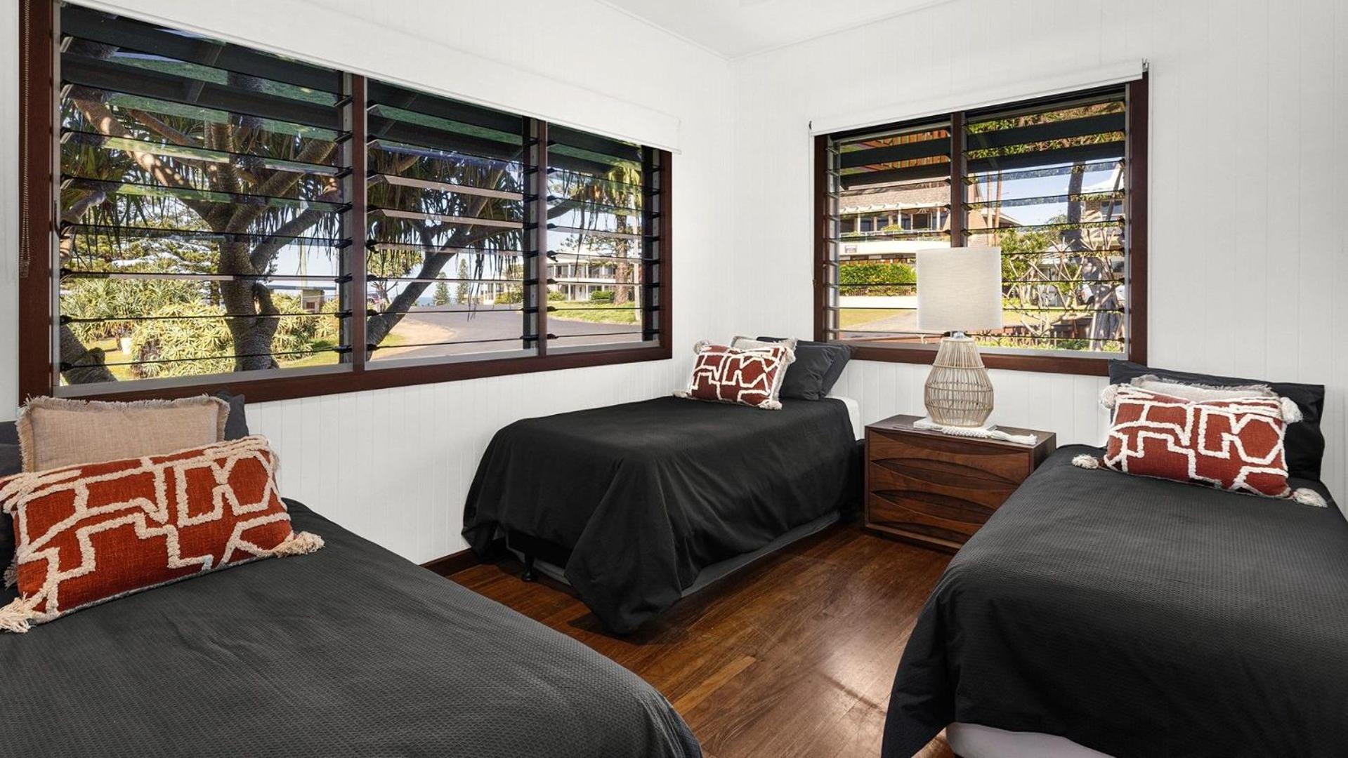 Allawah Cottage - Historic Beachside Retreat - Holiday Yamba