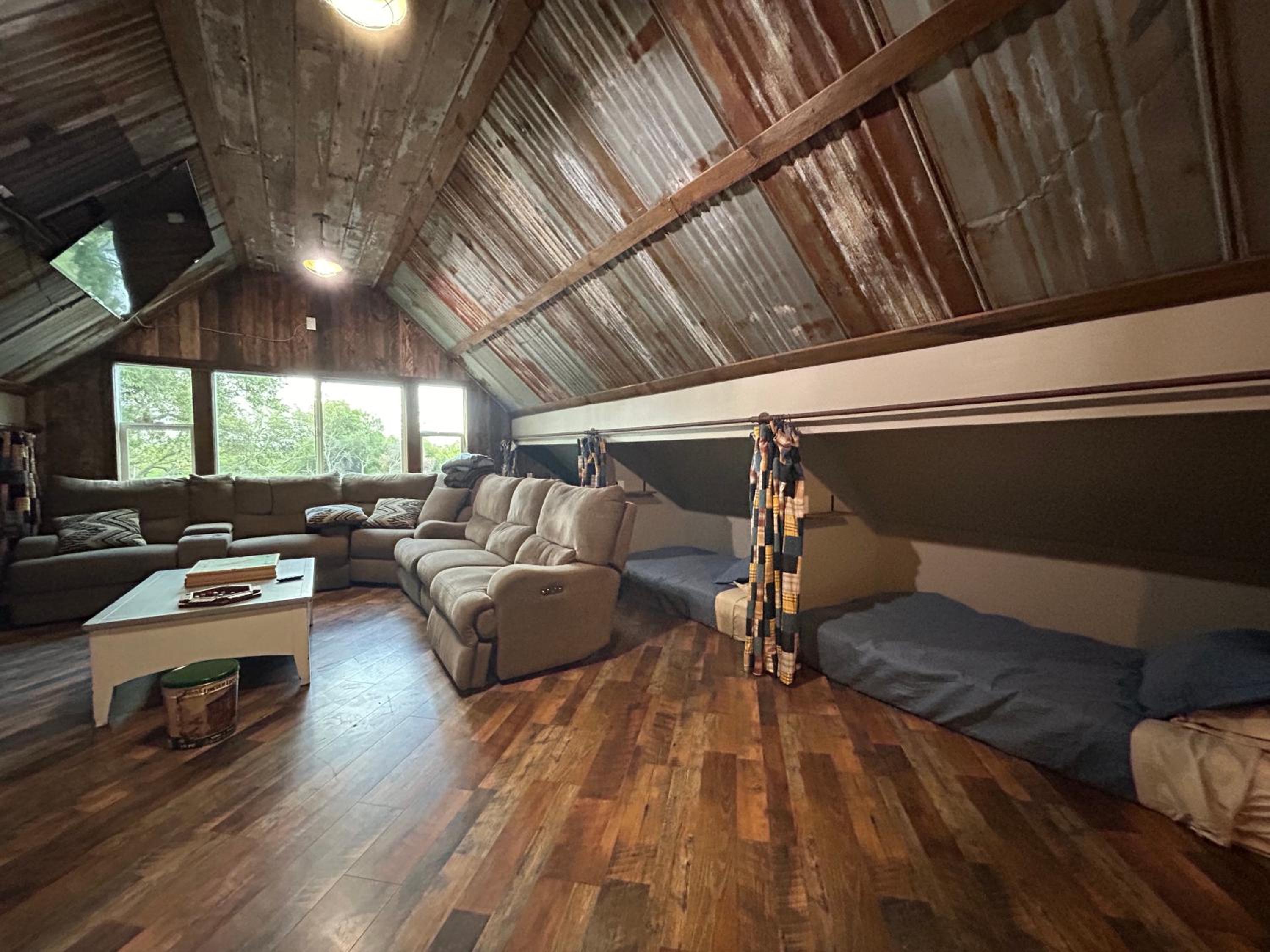 Bonanza Barn Retreat