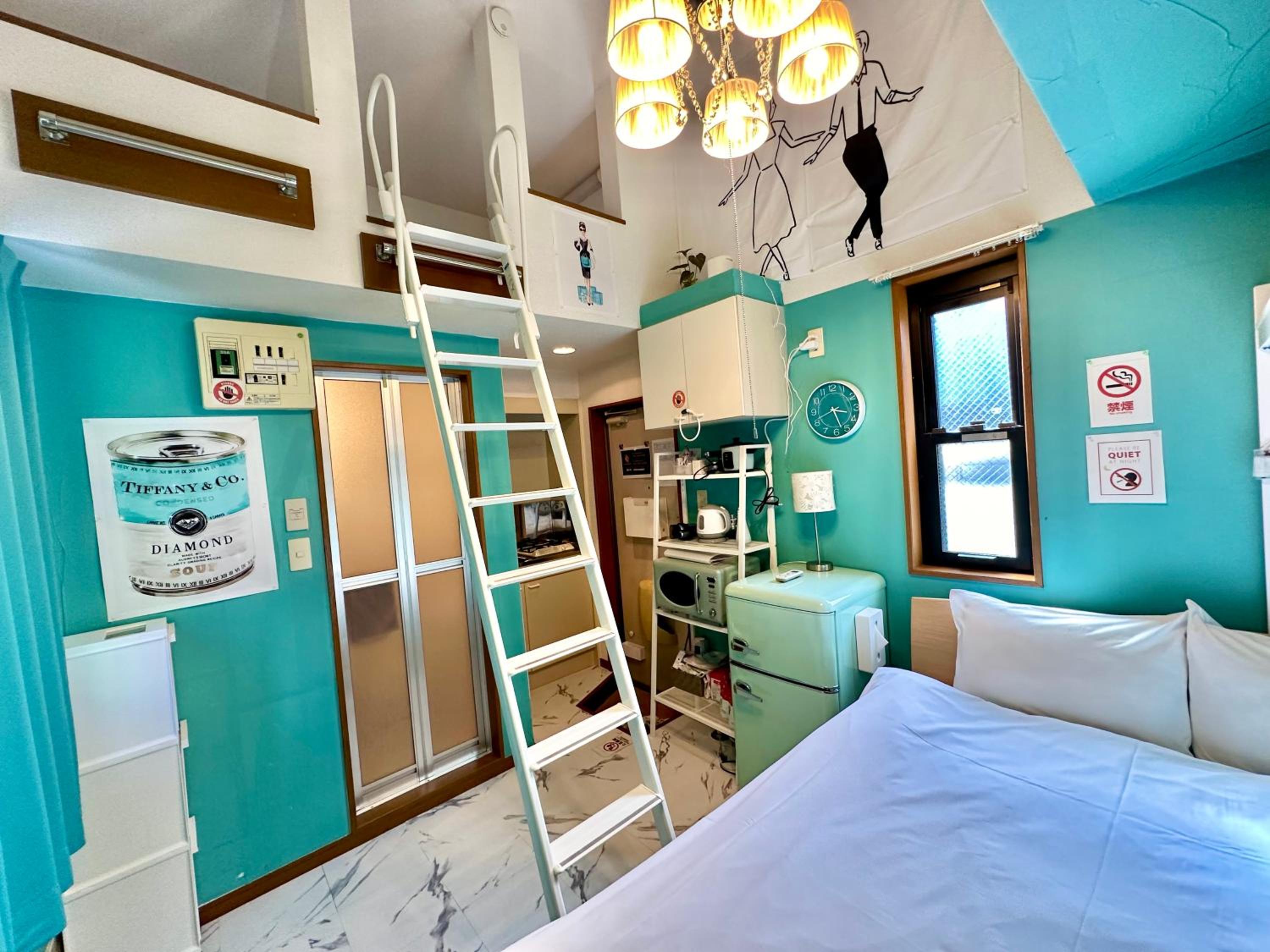 LEON RESORT HOTEL Max4people Shinjuku 7minutes Shibuya12 minutes LEON RESORT SHIBUYA 新宿渋谷 最寄り初台駅 最大4人