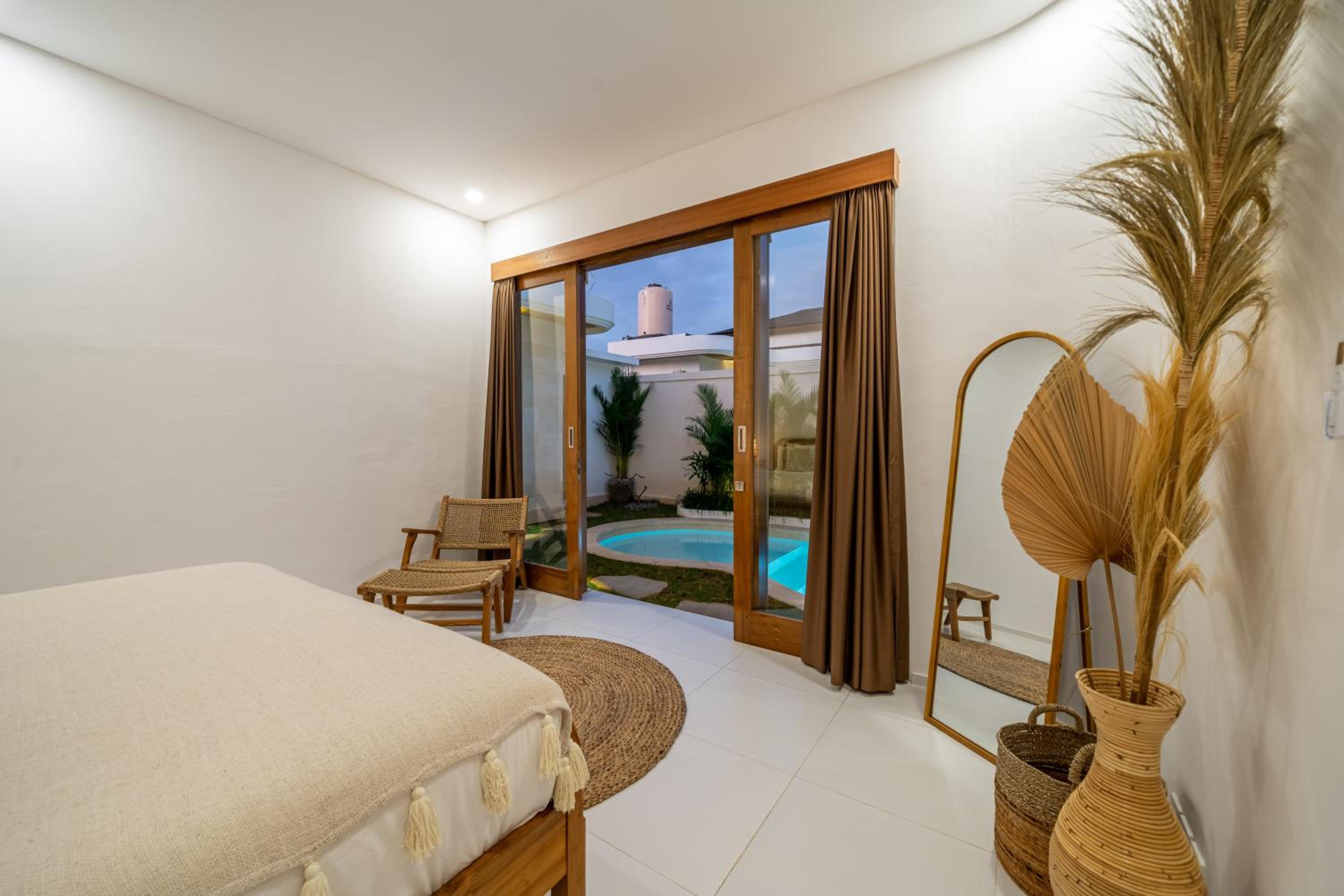 Nooky 1 - 2BR Villa with HUGE Pool