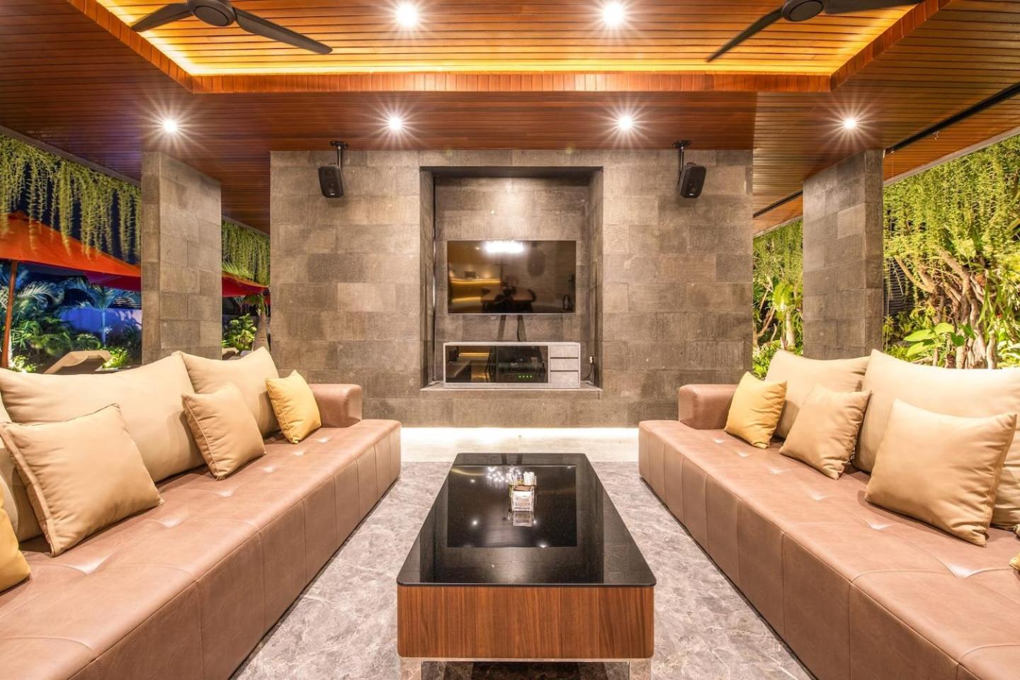 Exquisite 5BR Villa Premier Luxury in Seminyak