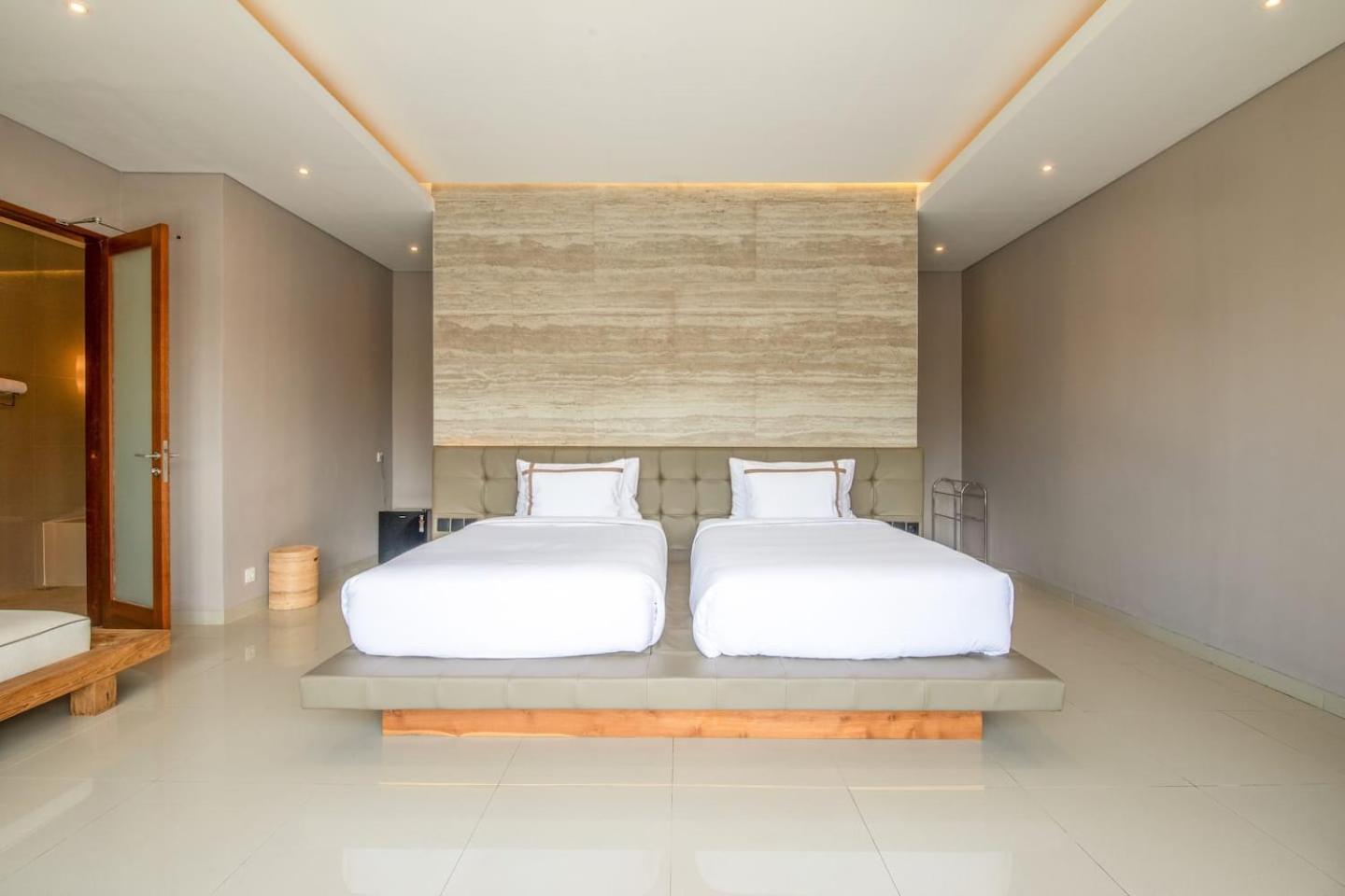 Exquisite 5BR Villa Premier Luxury in Seminyak