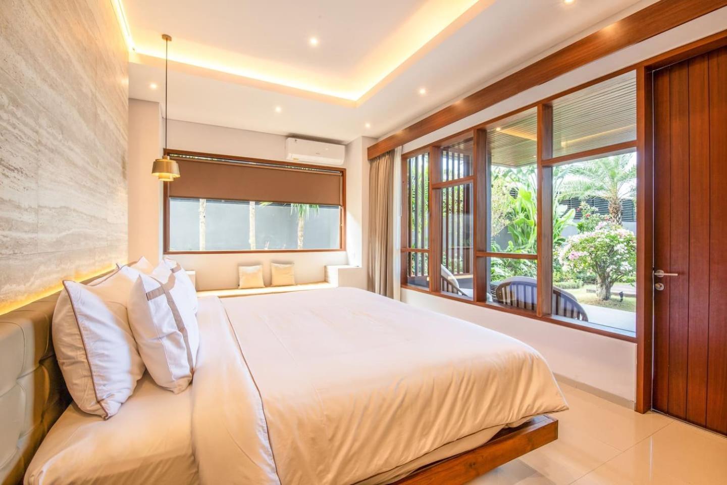 Exquisite 5BR Villa Premier Luxury in Seminyak