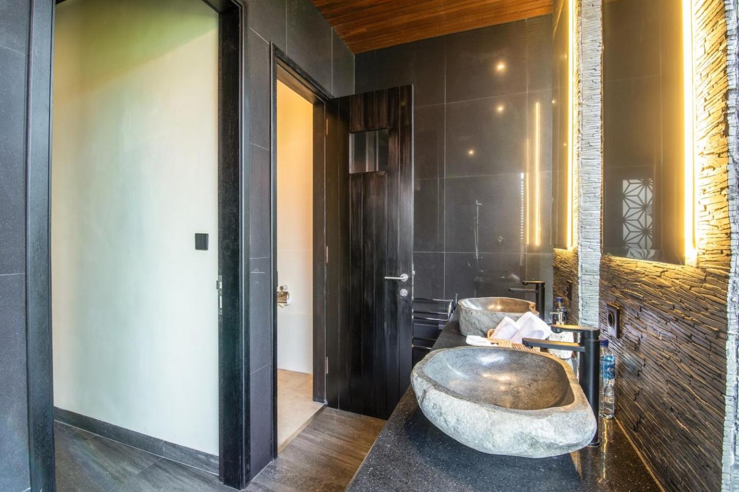 Exquisite 5BR Villa Premier Luxury in Seminyak