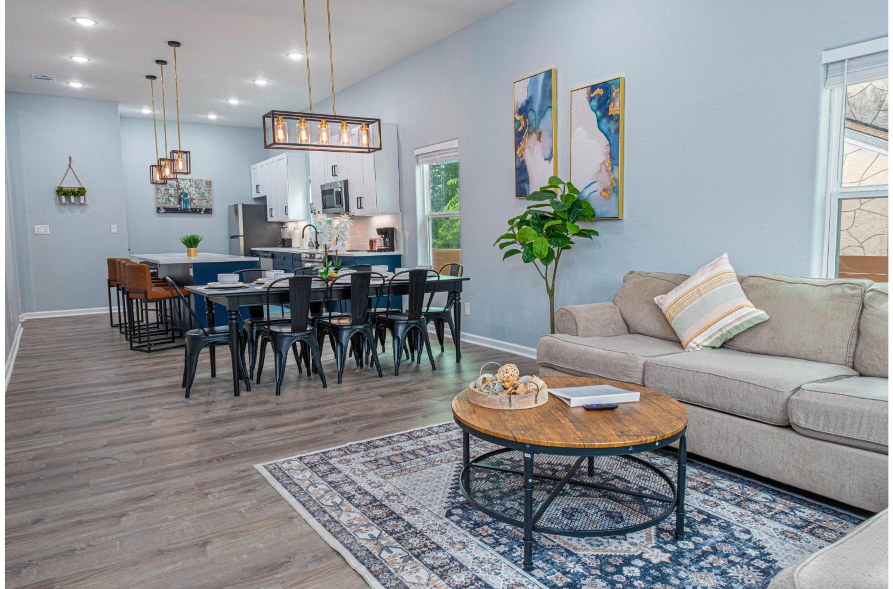 Comfort and Style 4BR3BA Near Riverwalk and Dtown view 4