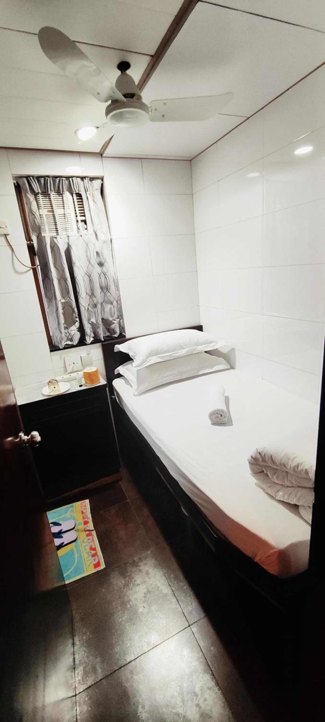 Four Seasons Hostel