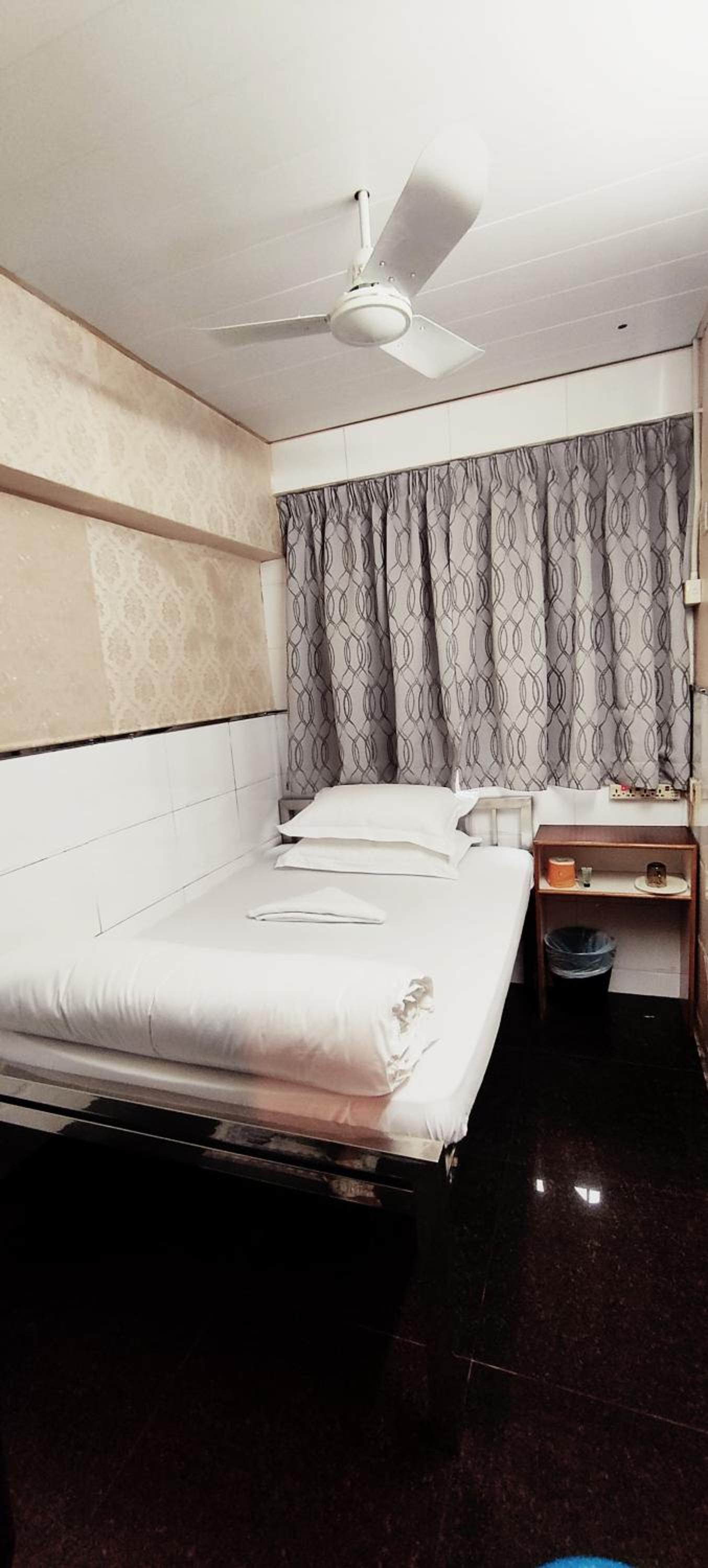 Four Seasons Hostel
