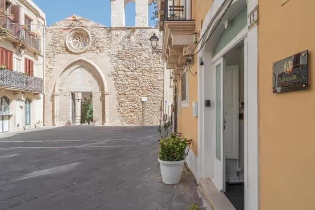 Judeka Suite Ortigia with Jacuzzi view 3
