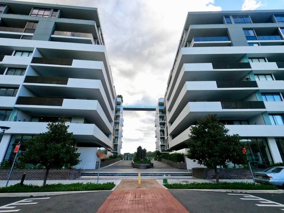 Scenic Skyline view2BR APT close to OlympicPark
