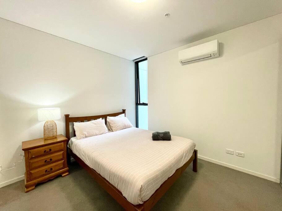 Scenic Skyline view2BR APT close to OlympicPark