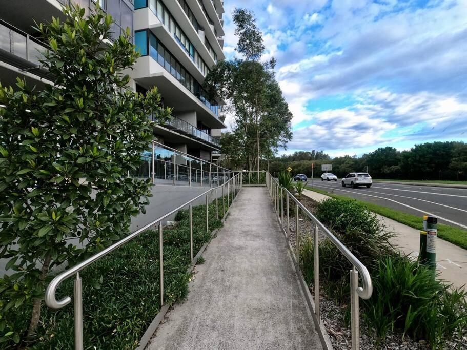 Scenic Skyline view2BR APT close to OlympicPark