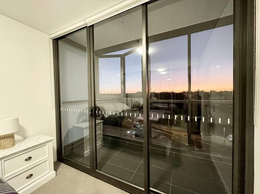 Scenic Skyline view2BR APT close to OlympicPark