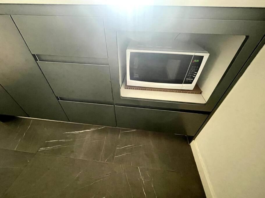 Scenic Skyline view2BR APT close to OlympicPark