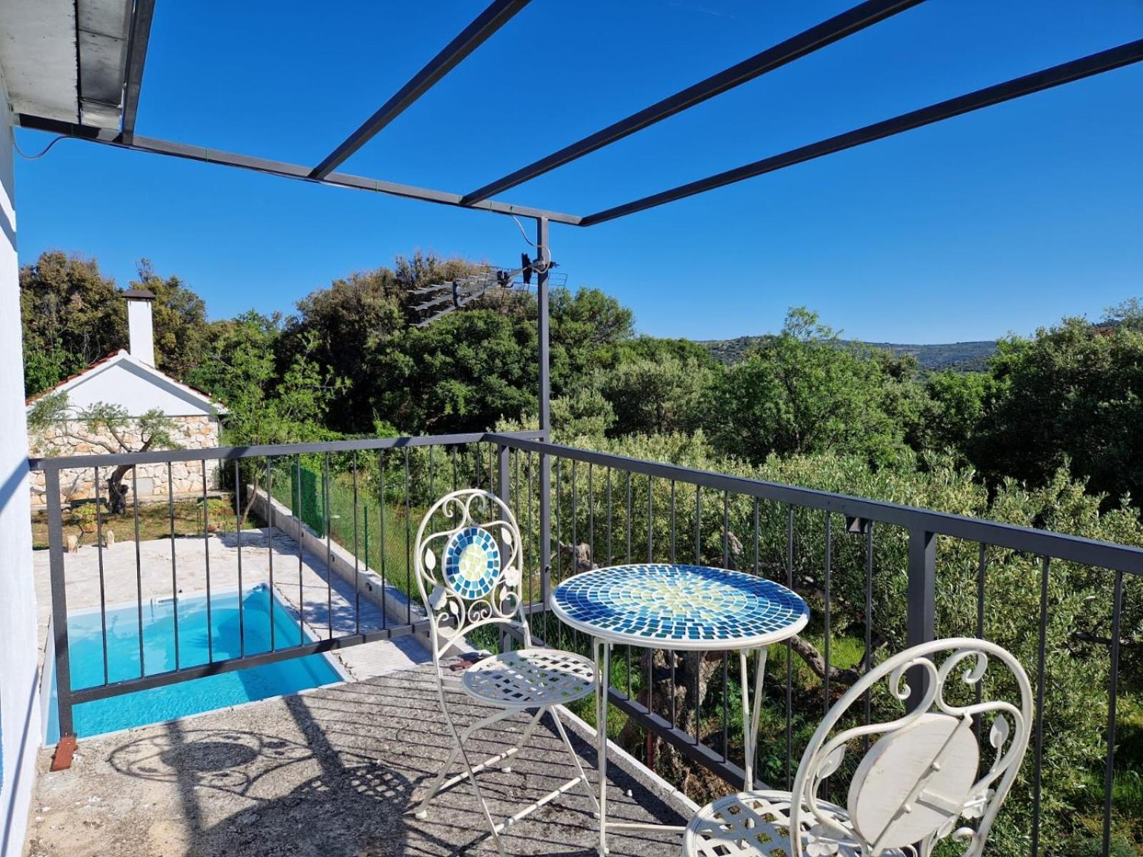 Excellent villa! Private forest and pool,near sea view 2