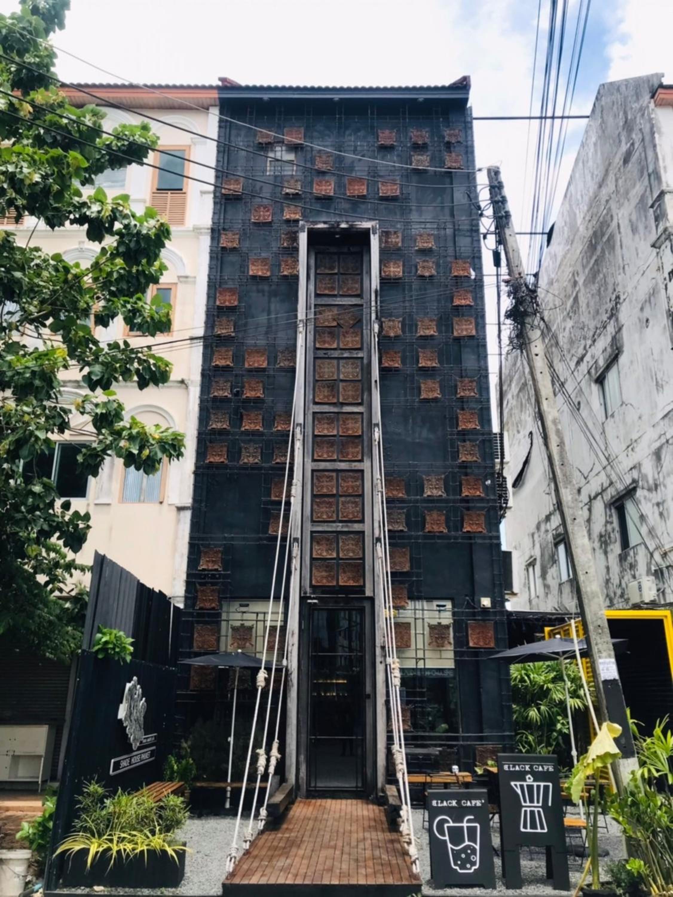 Shade House - Phuket Downtown