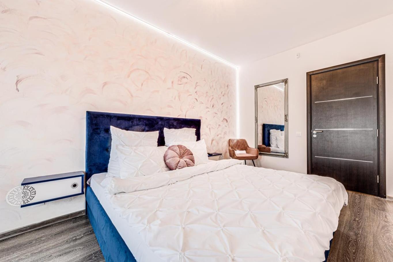 ARI Rose Apartment with Cozy Balcony view 5