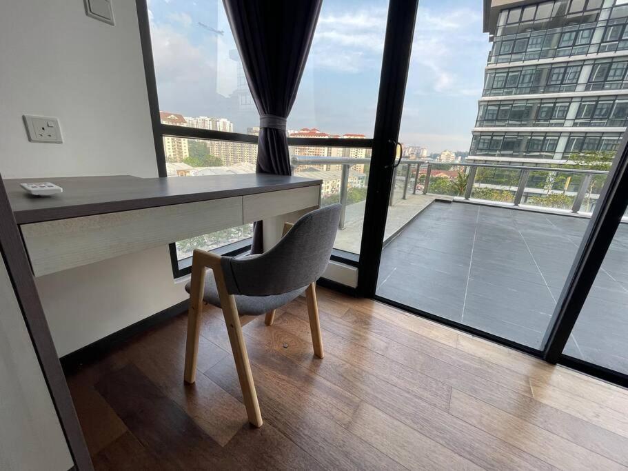 2-4 pax Studio with Private Karaoke, Private BBQ, Pool & GYM