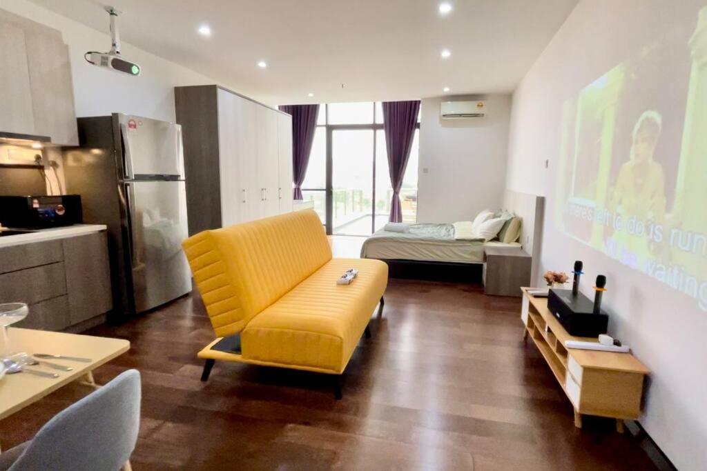 2-4 pax Studio with Private Karaoke, Private BBQ, Pool & GYM