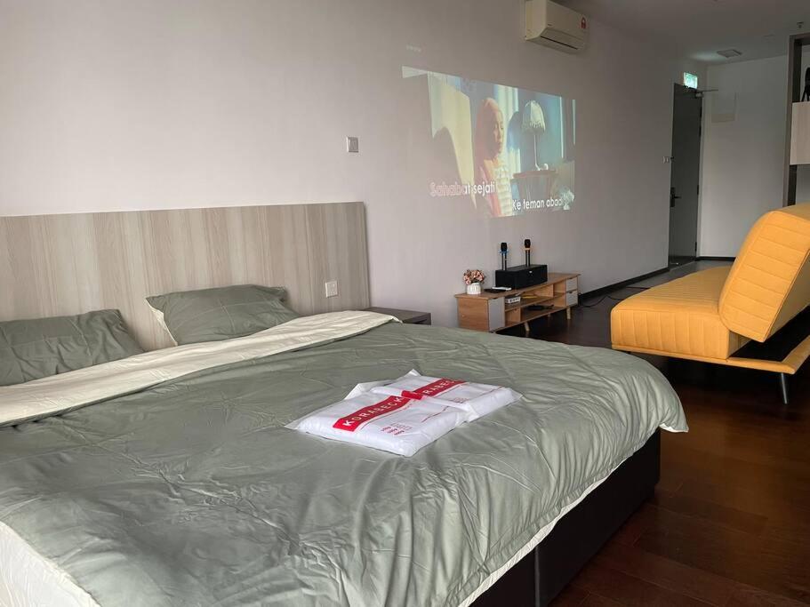 2-4 pax Studio with Private Karaoke, Private BBQ, Pool & GYM