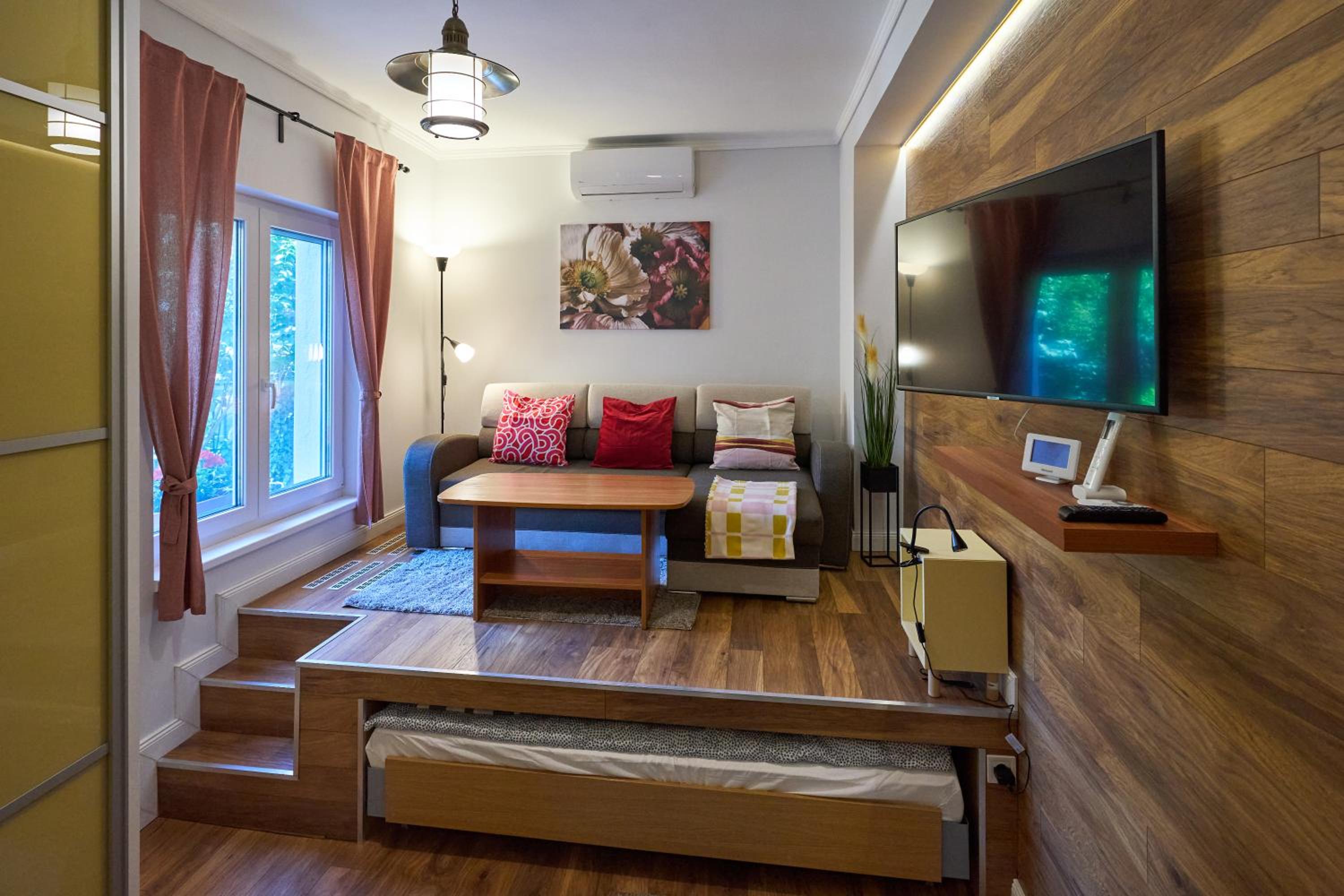 Giselle Apartment with Private Parking