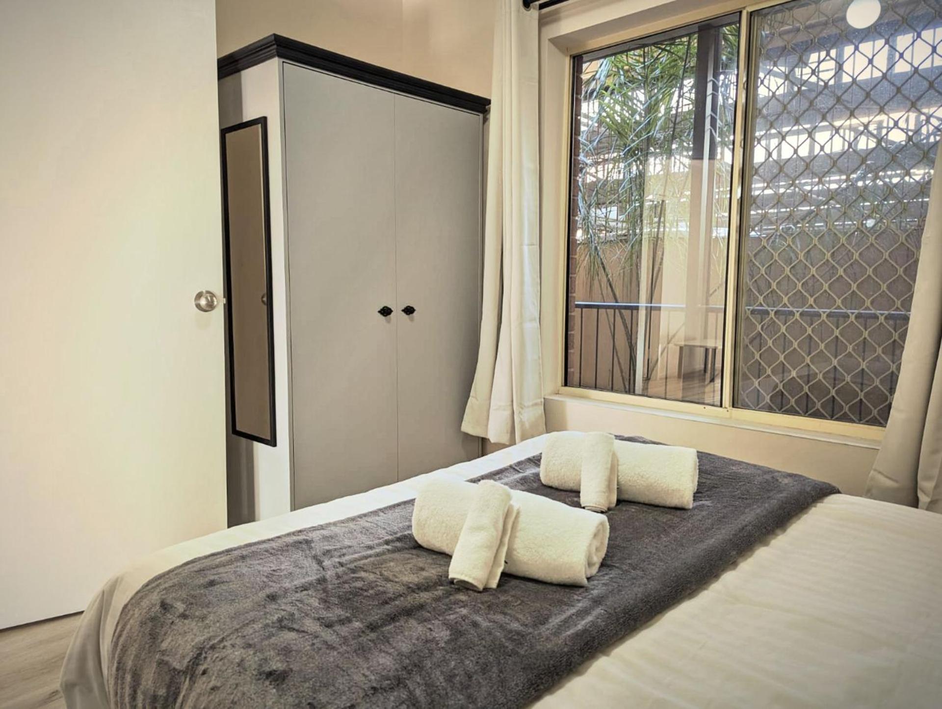 2BR Apartment on Carrington with Car Parking