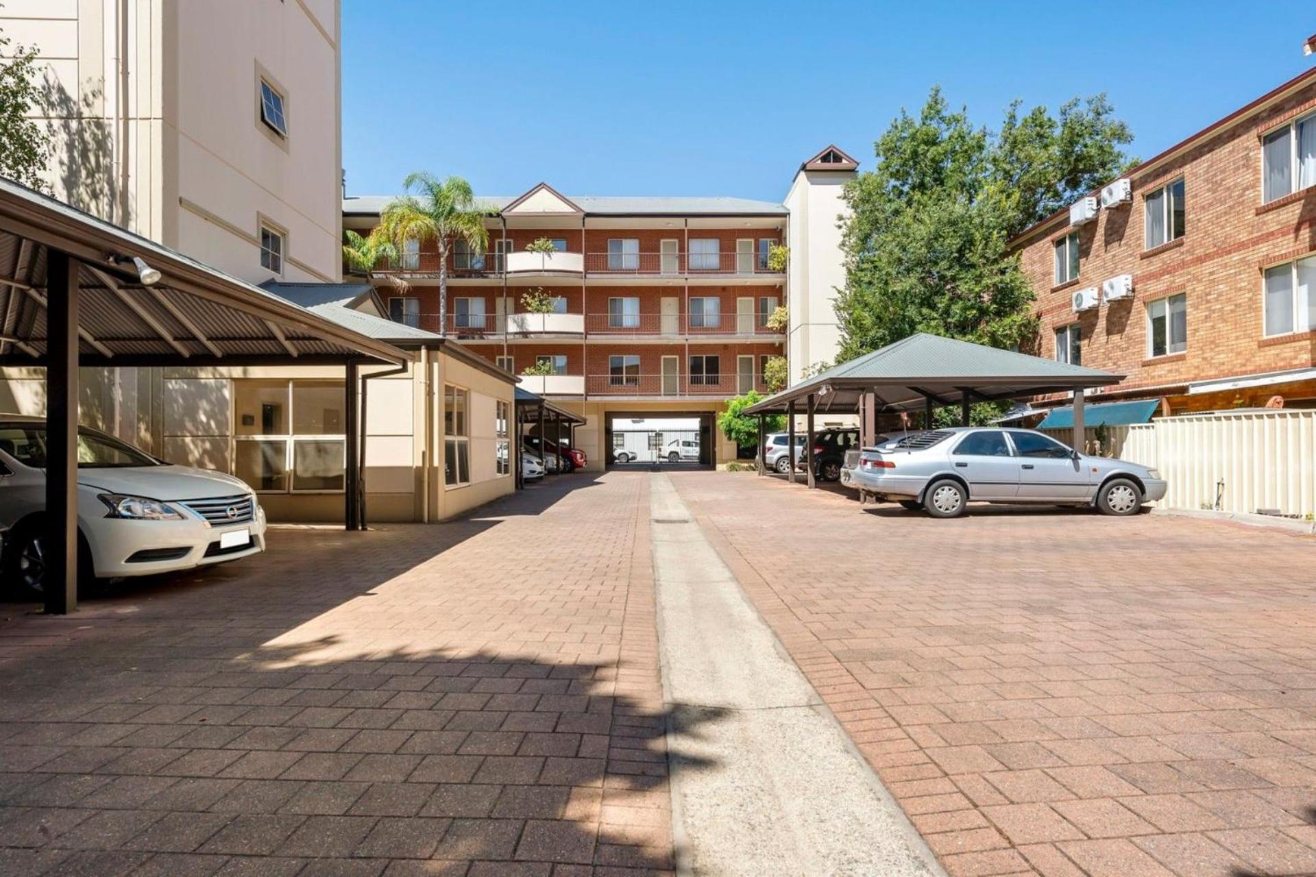2BR Apartment on Carrington with Car Parking