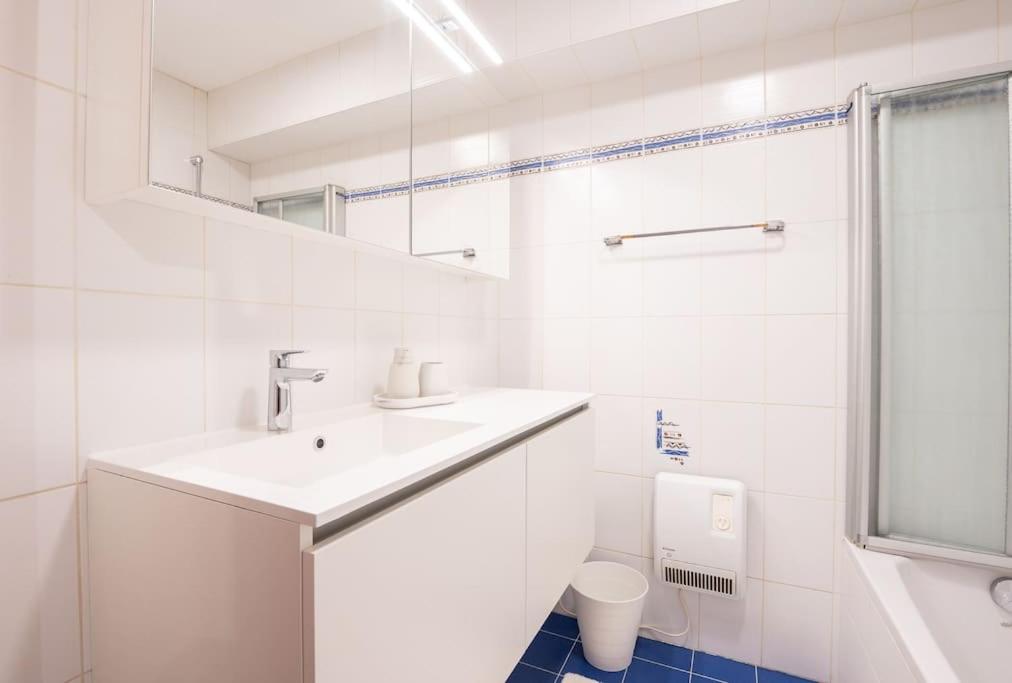Beautiful apartment with Sea Views and parking